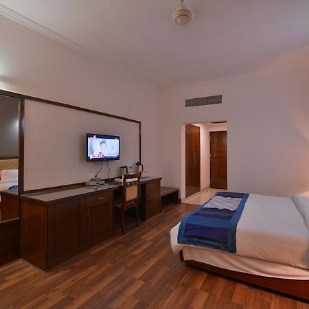 Hotel North Park Panchkula Ngoại thất bức ảnh